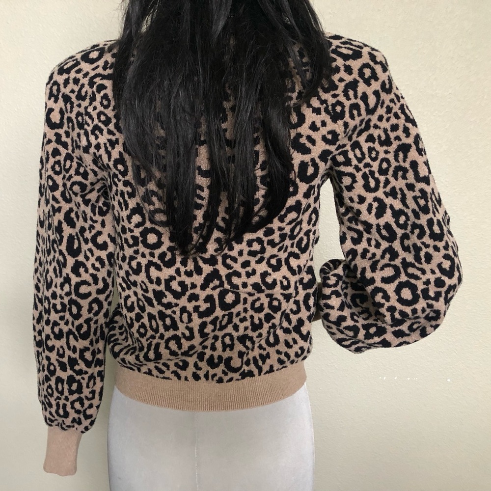 Abercrombie Super Soft Leopard Print Sweater, Siz… - image 8